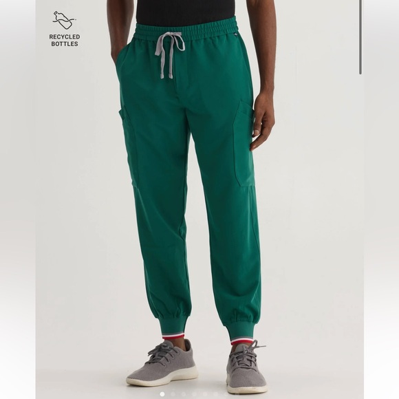 Eco-Friendly Hunter Green Scrub Joggers for Men - Picture 1 of 3